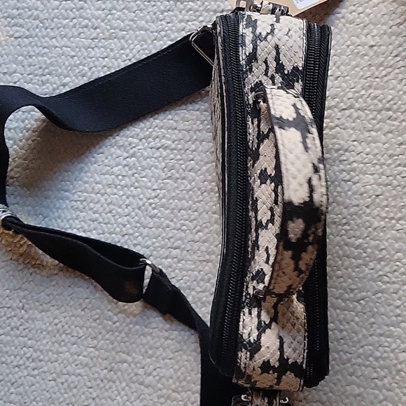 Purse - Picture 4 of 4